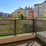 Quality Centre 公寓式酒店 南锡