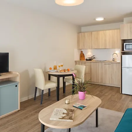 Zenitude Residences شقة فندقية