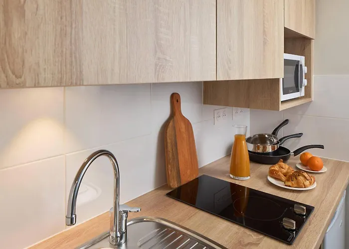 アパートホテル Quality Centre 3*